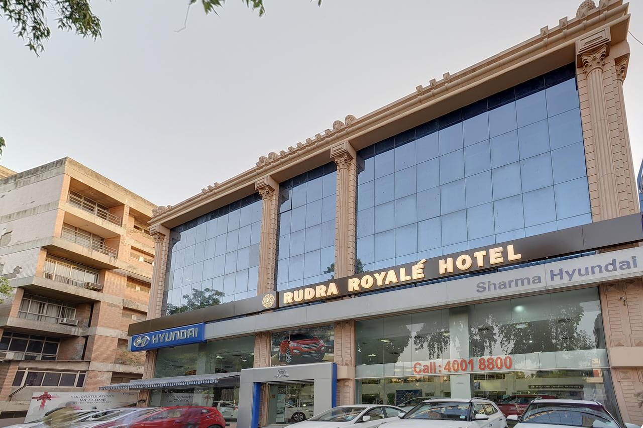 Rudra Royale Hotel Ahmedabad Exteriör bild