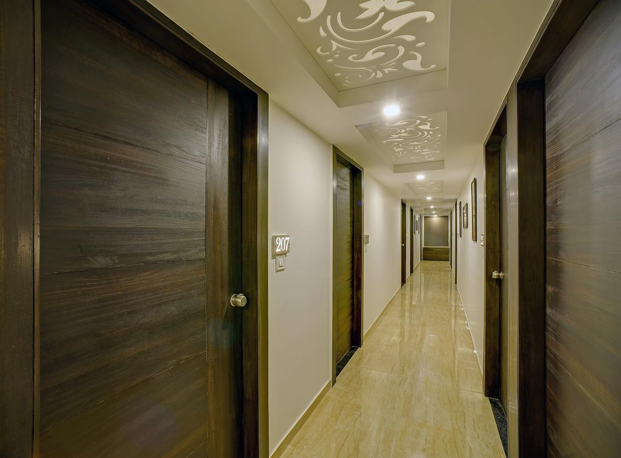 Rudra Royale Hotel Ahmedabad Exteriör bild